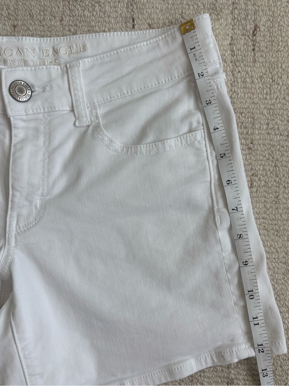 American Eagle AEO Twill Midi Shorts White Shorts Super Stretch - Size 6 - Picture 8 of 10